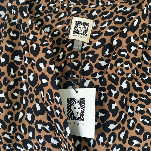 Anne Klein Cheetah Print Vicuna Top - Picture 3 of 6